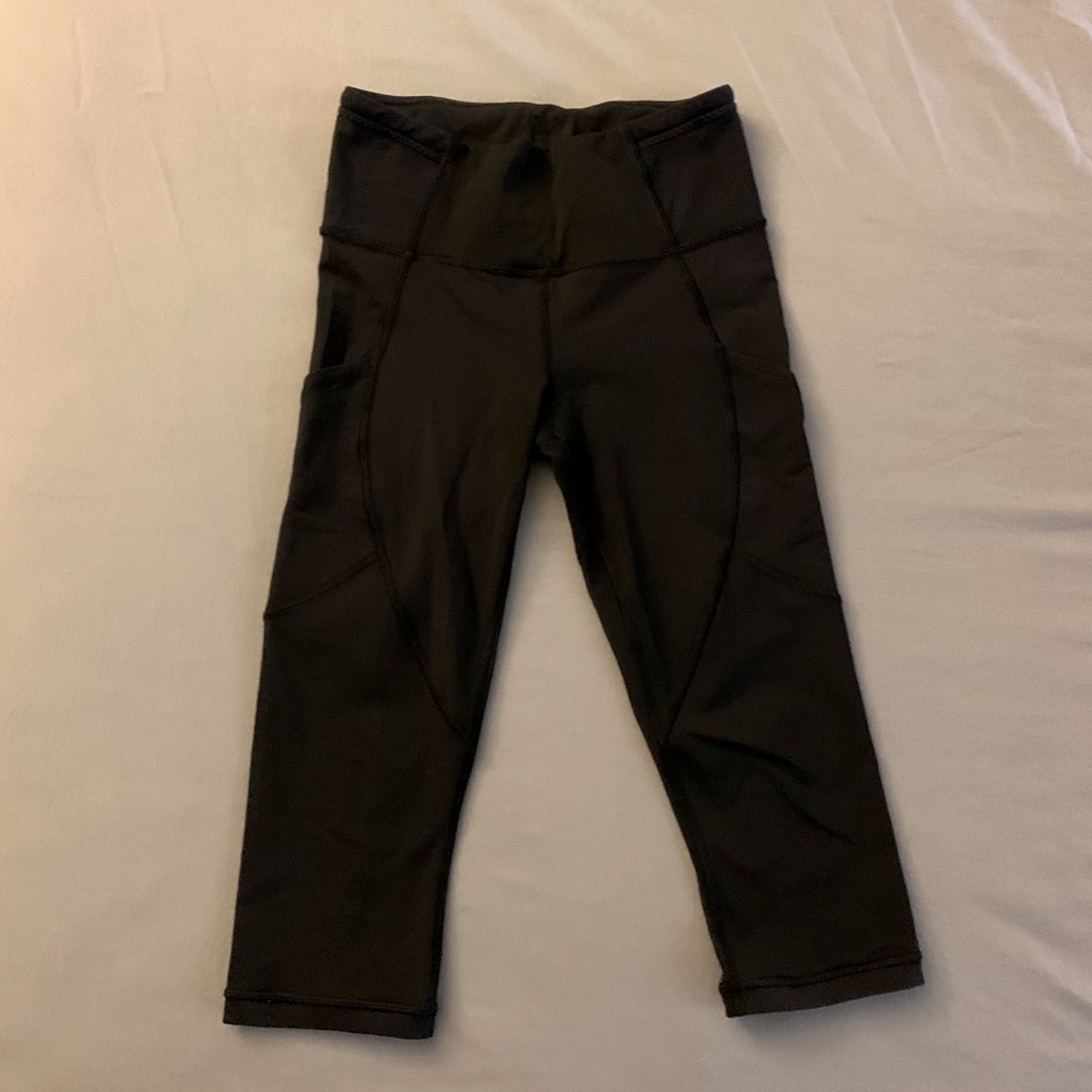 Lululemon cropped running pants